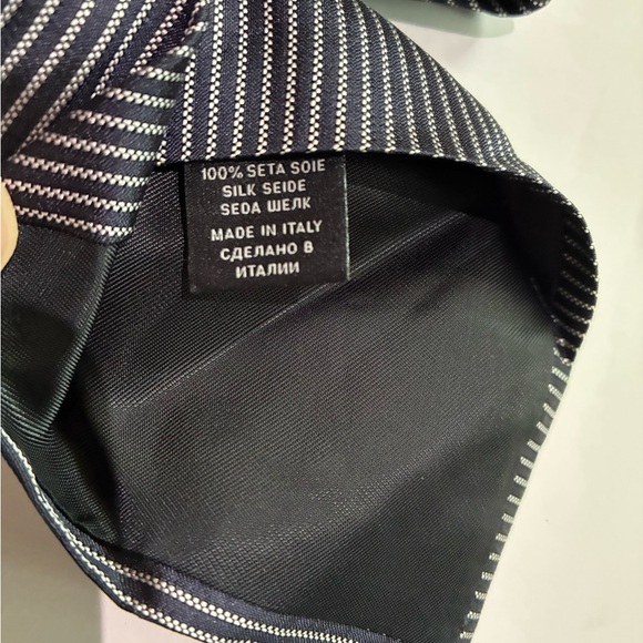 Hugo Boss tie - Picture 6 of 8